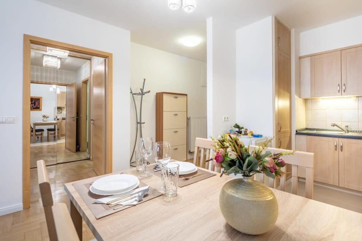 Homey Apartment With Ac And Balcony Budapest Exterior foto